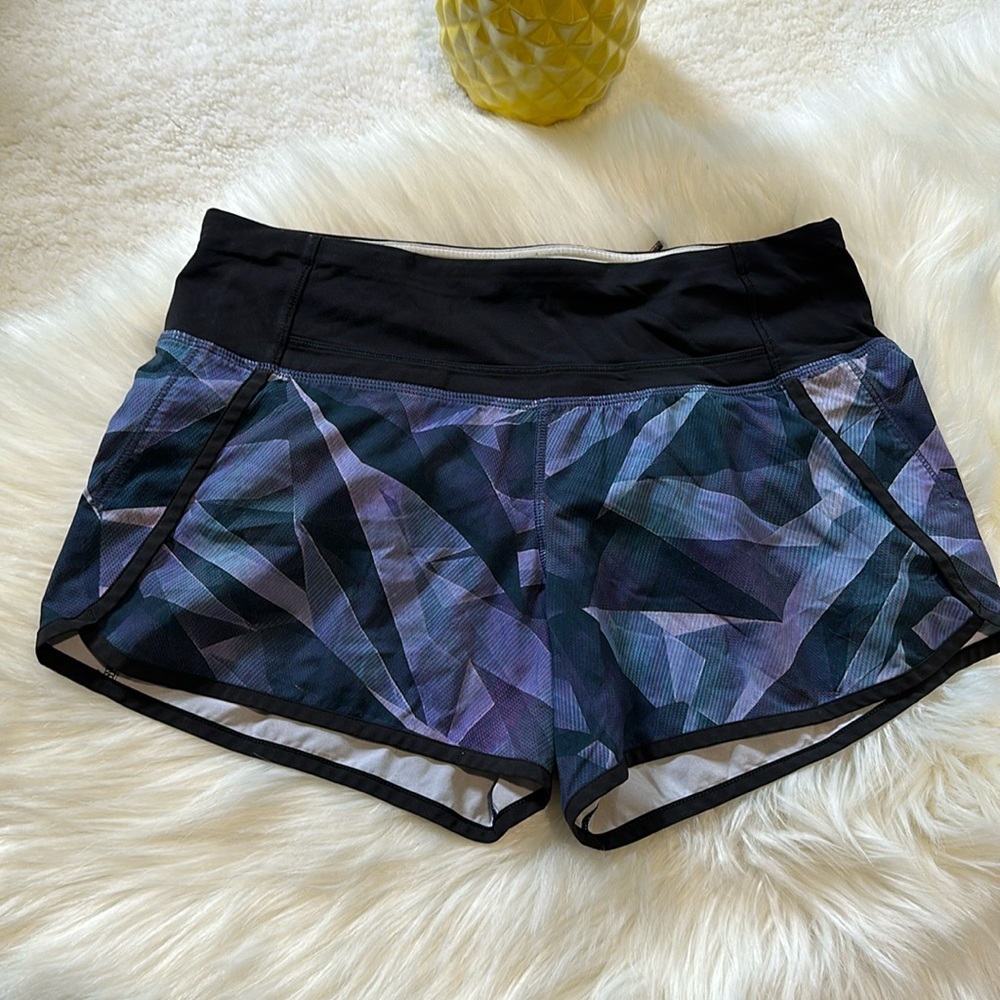Lululemon Run Times Short *4-way Stretch 4" Pretty Prism Multi/Black - Size 4